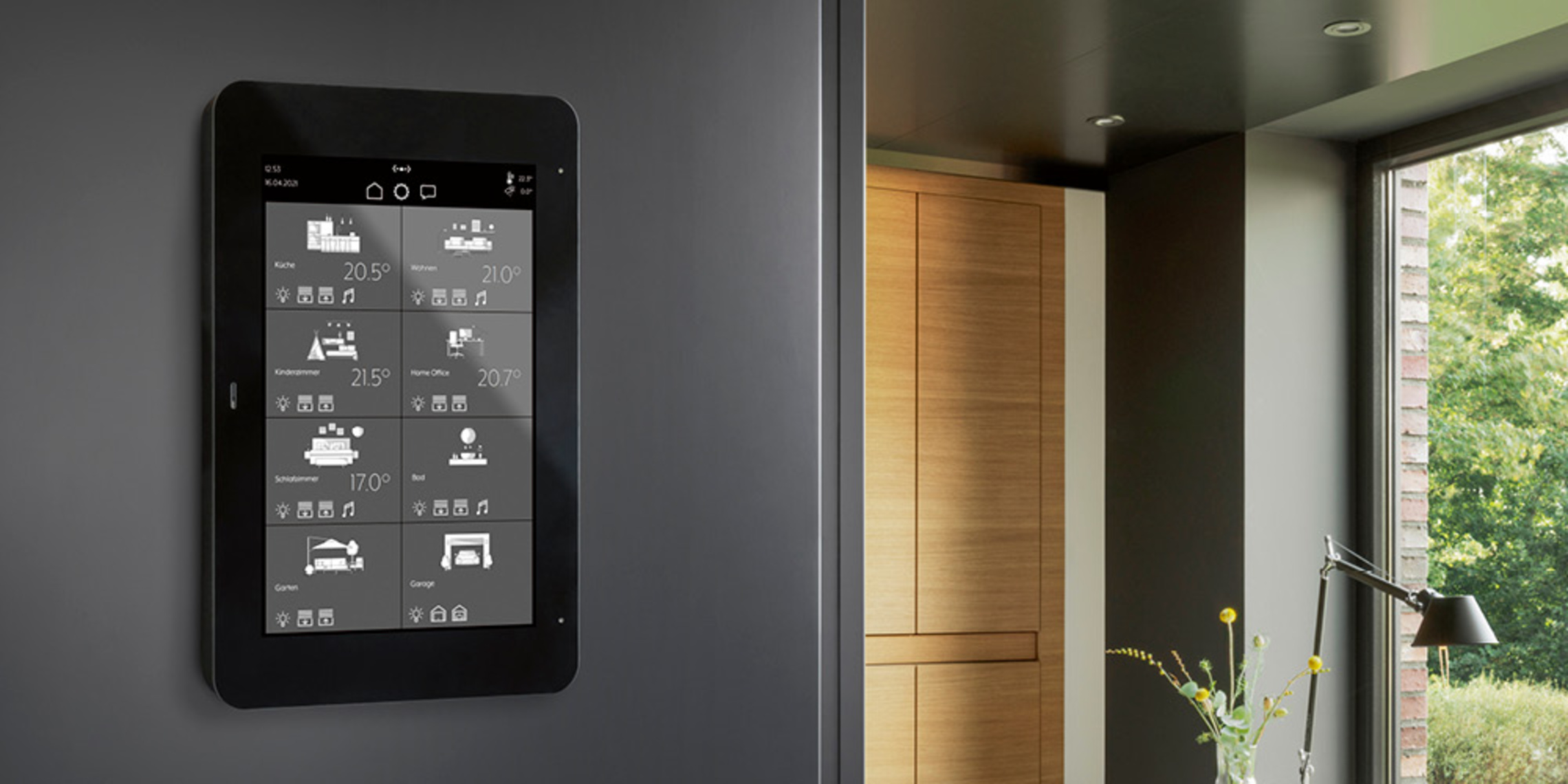 JUNG Smart Panel 8 bei Rasch Gmbh in Brachttal